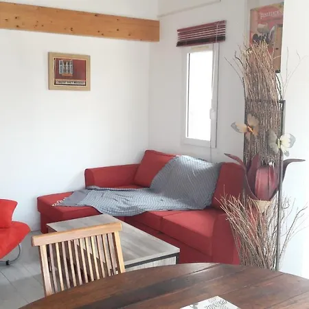 Holiday home House With 2 Bedrooms In With Enclosed Garden 250 M From The